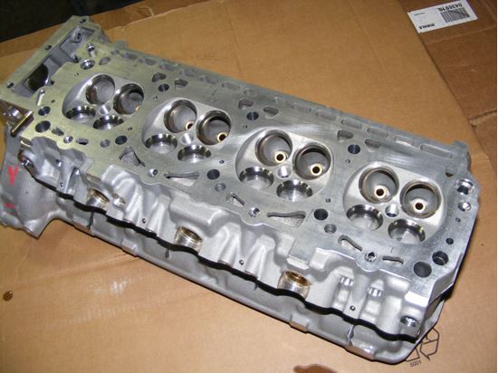 Picture of Cylinder head, right 500SL 90-91, 1190103820