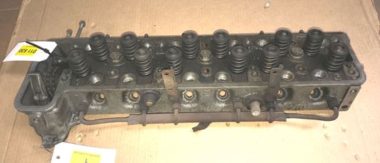 Picture of Mercedes 280s cylinder head  1300101720 used